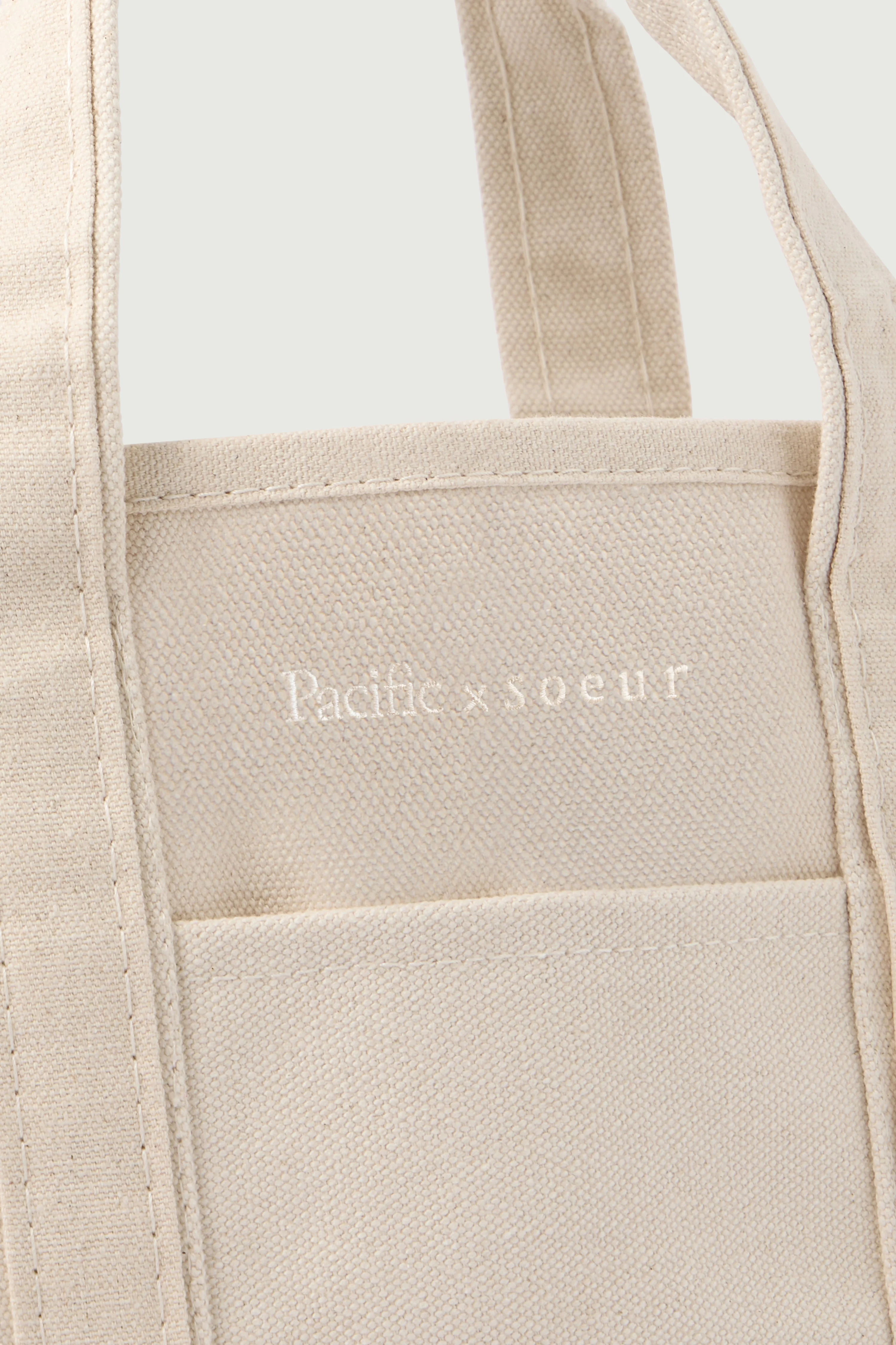 MEDIUM ECRU BOOKS TOTE - Image 4