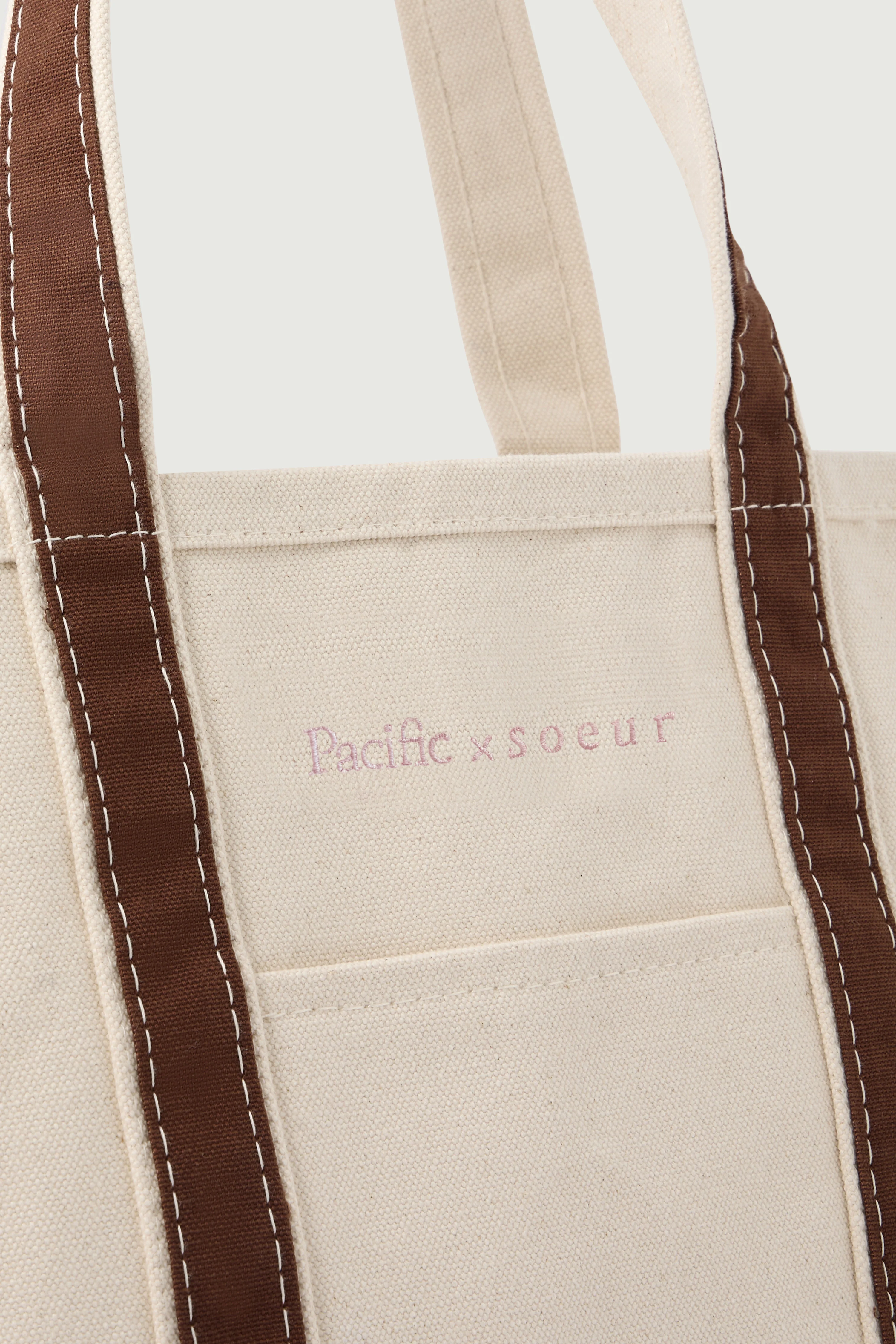 MEDIUM BROWN BOOKS TOTE BAG - Image 4
